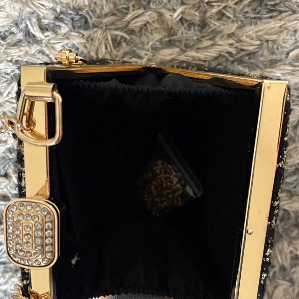 NWOT! Chic Black and Gold Tweed Clutch Gold Hardware with Crystals - Picture 4 of 7